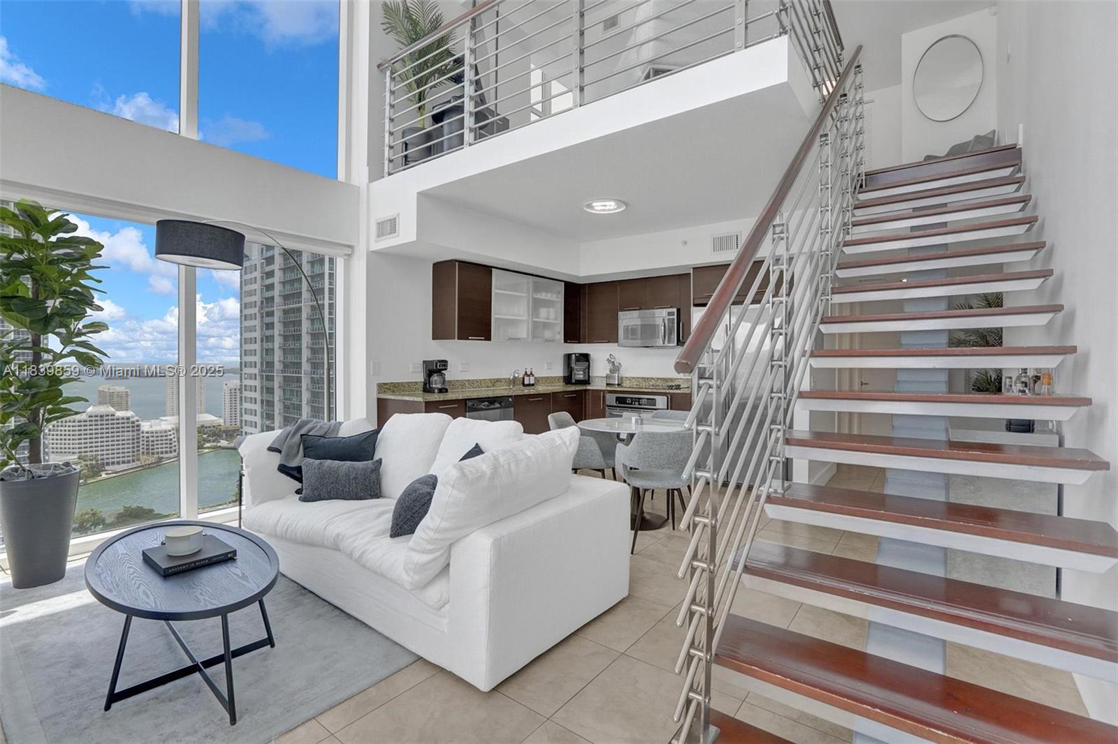 image Brickell On The River S T1