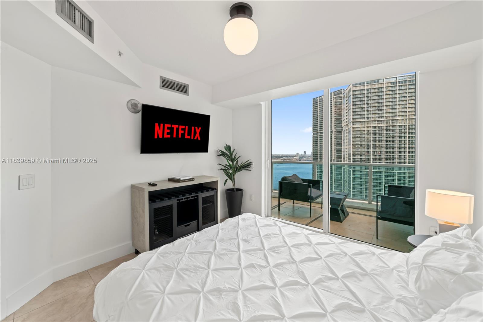 image Brickell On The River S T22