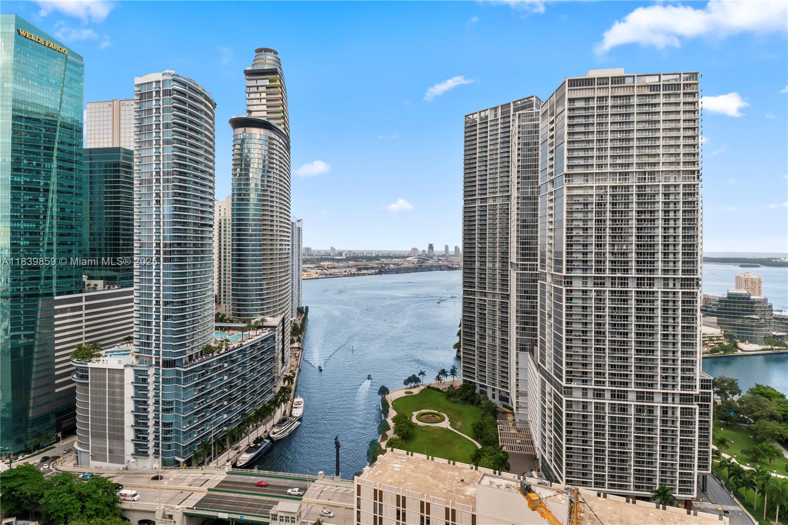 image Brickell On The River S T6
