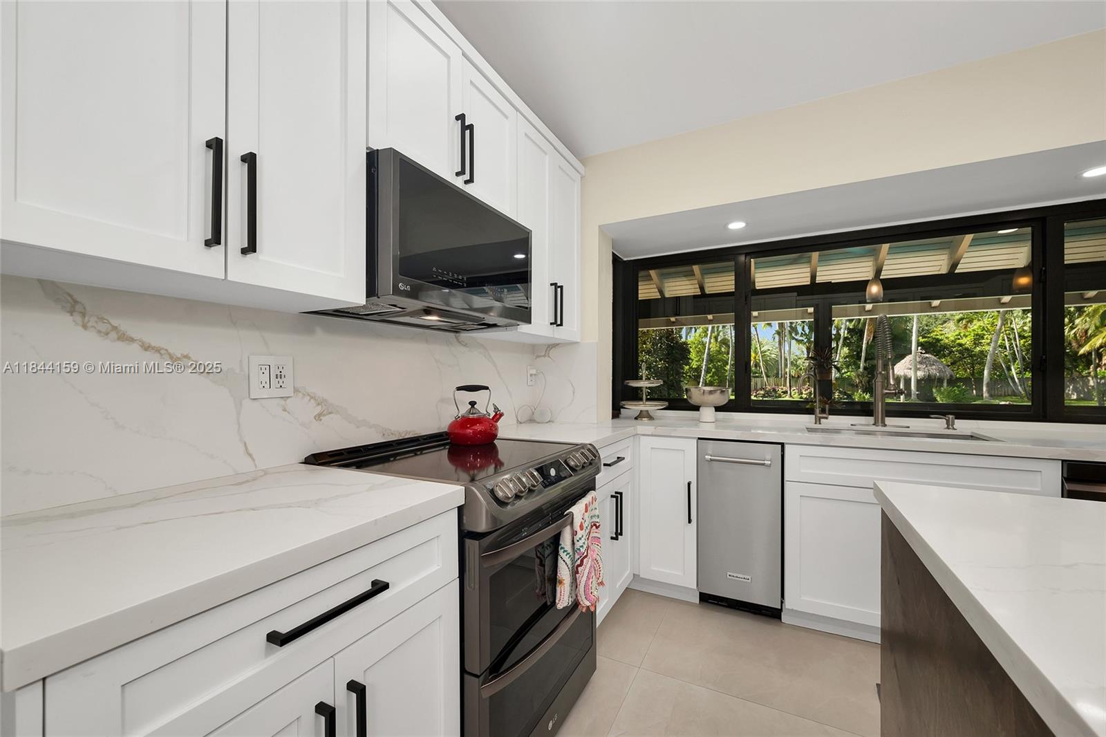 8375 SW 78th St Miami, FL 33143