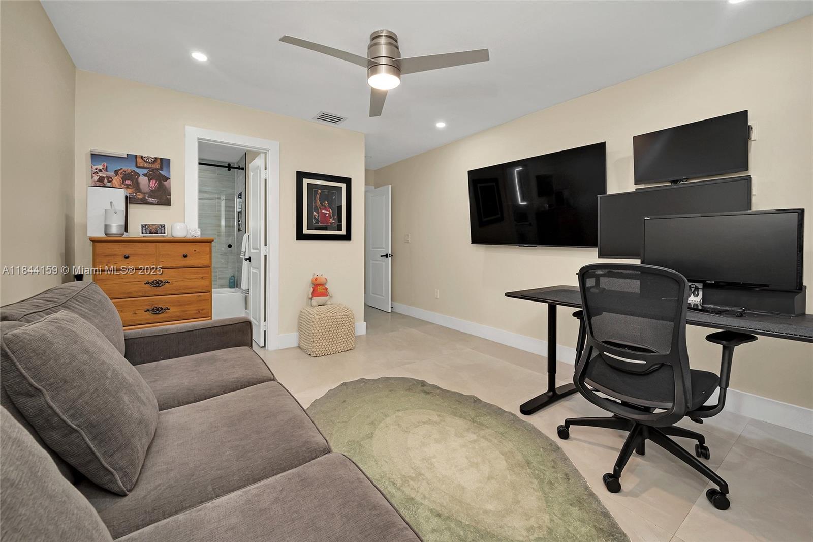 8375 SW 78th St Miami, FL 33143