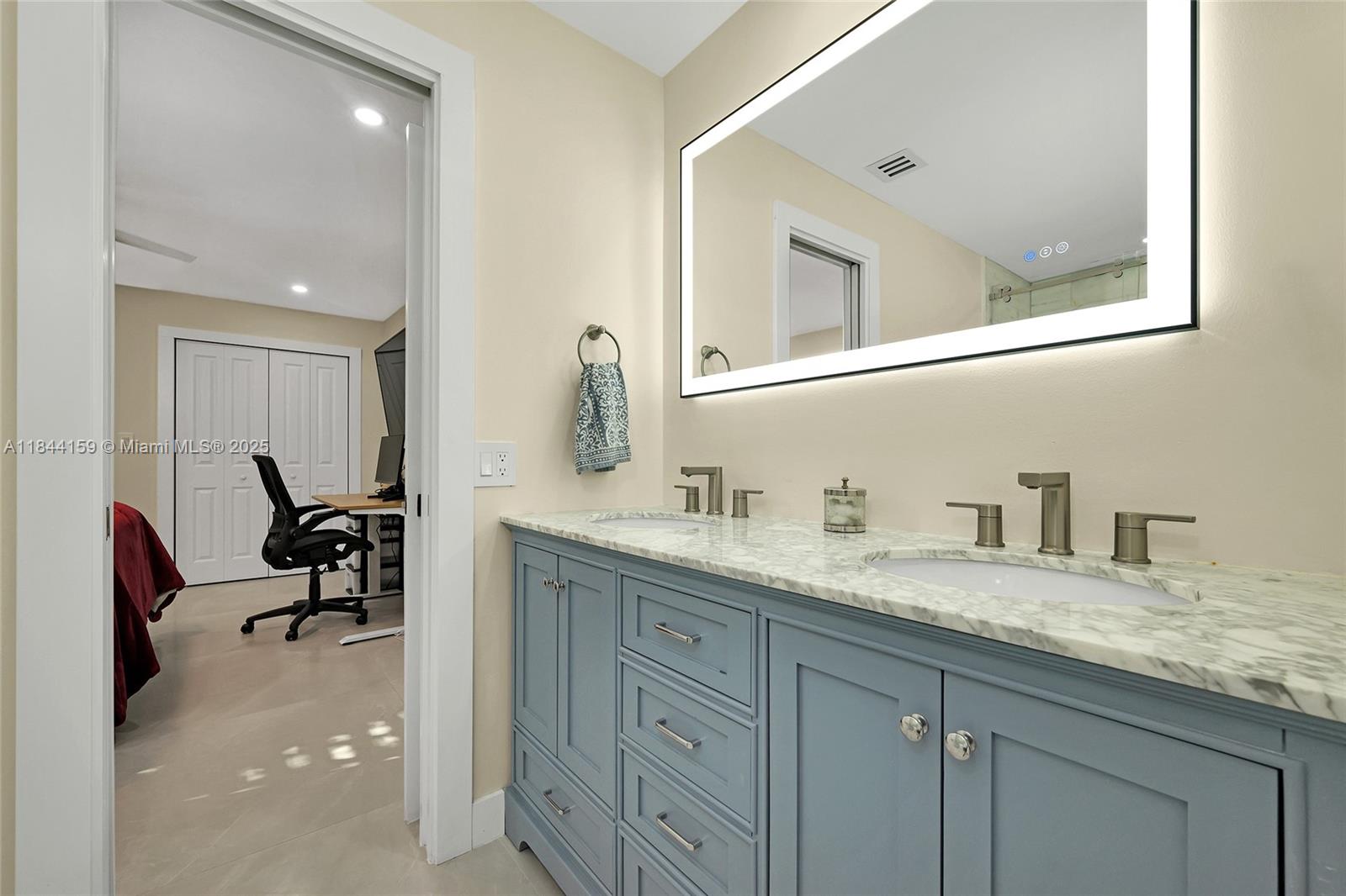 8375 SW 78th St Miami, FL 33143