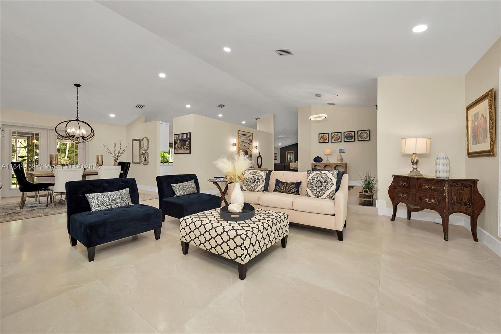 8375 SW 78th St Miami, FL 33143