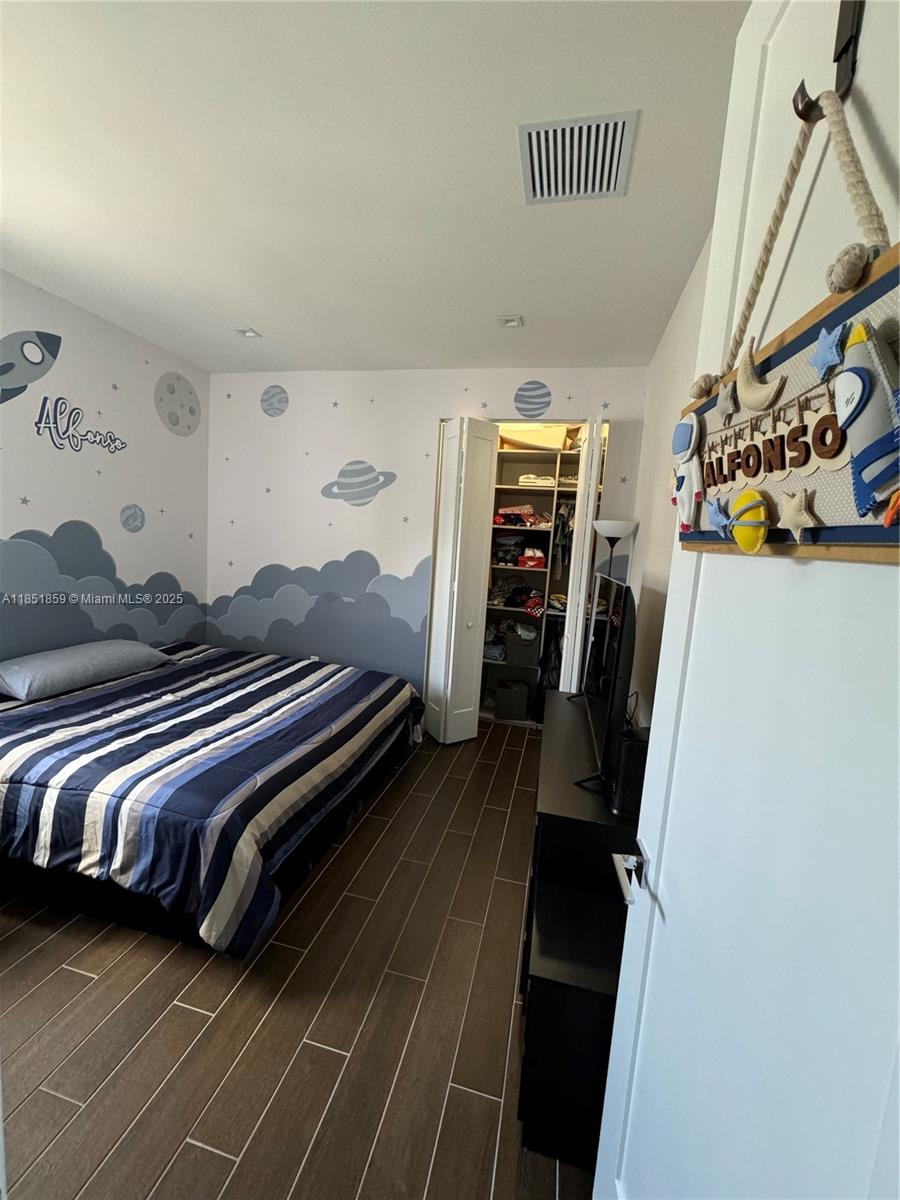 8283 NW 47th Ln Doral, FL 33166