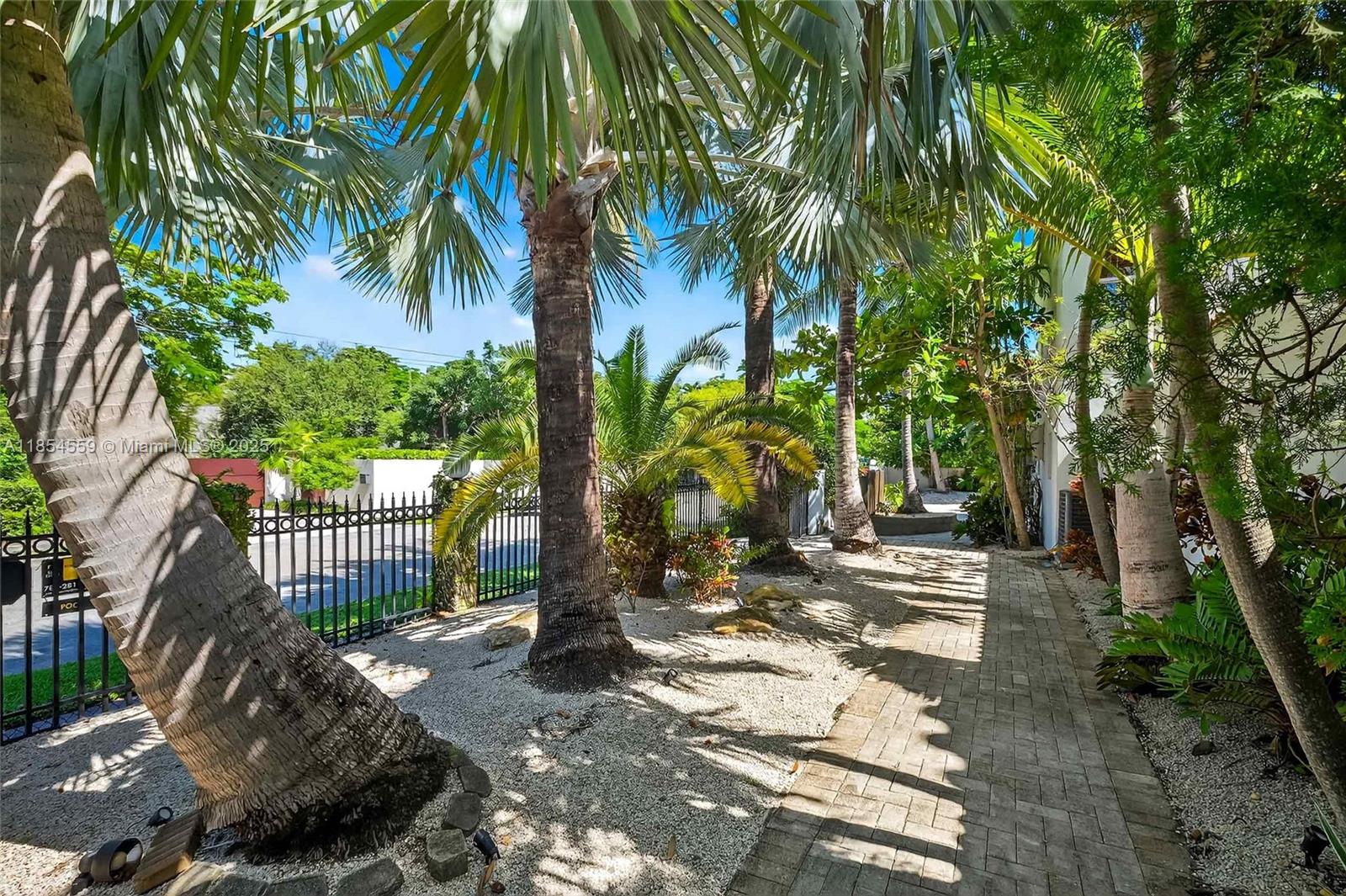 1051 NE 89th St Miami, FL 33138