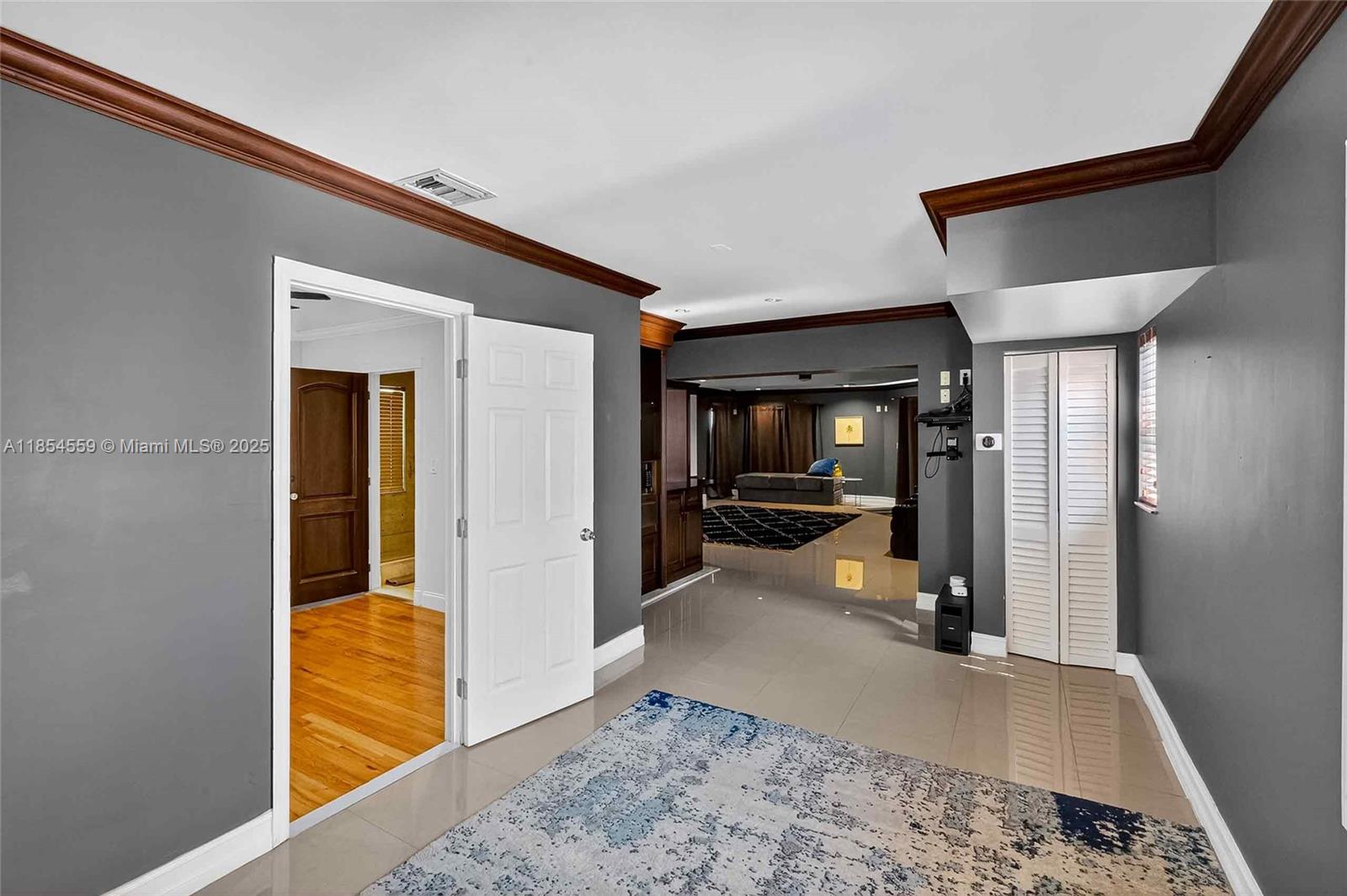 1051 NE 89th St Miami, FL 33138