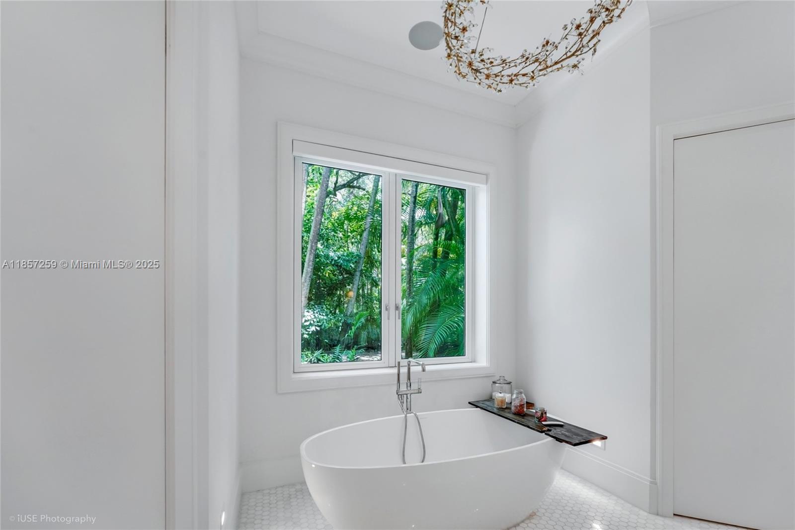 5501 Snapper Crk Rd Coral Gables, FL 33156