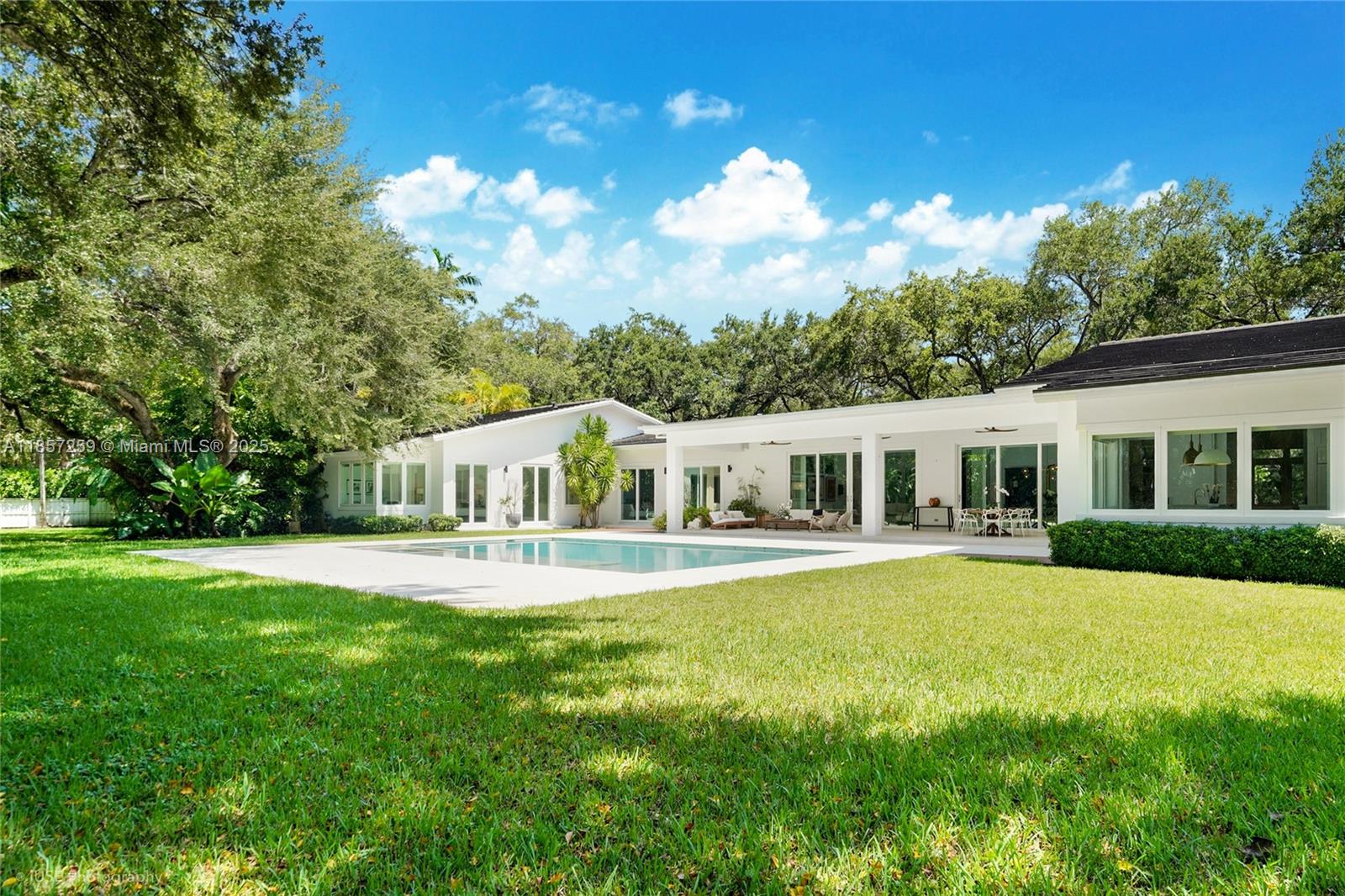 5501 Snapper Crk Rd Coral Gables, FL 33156