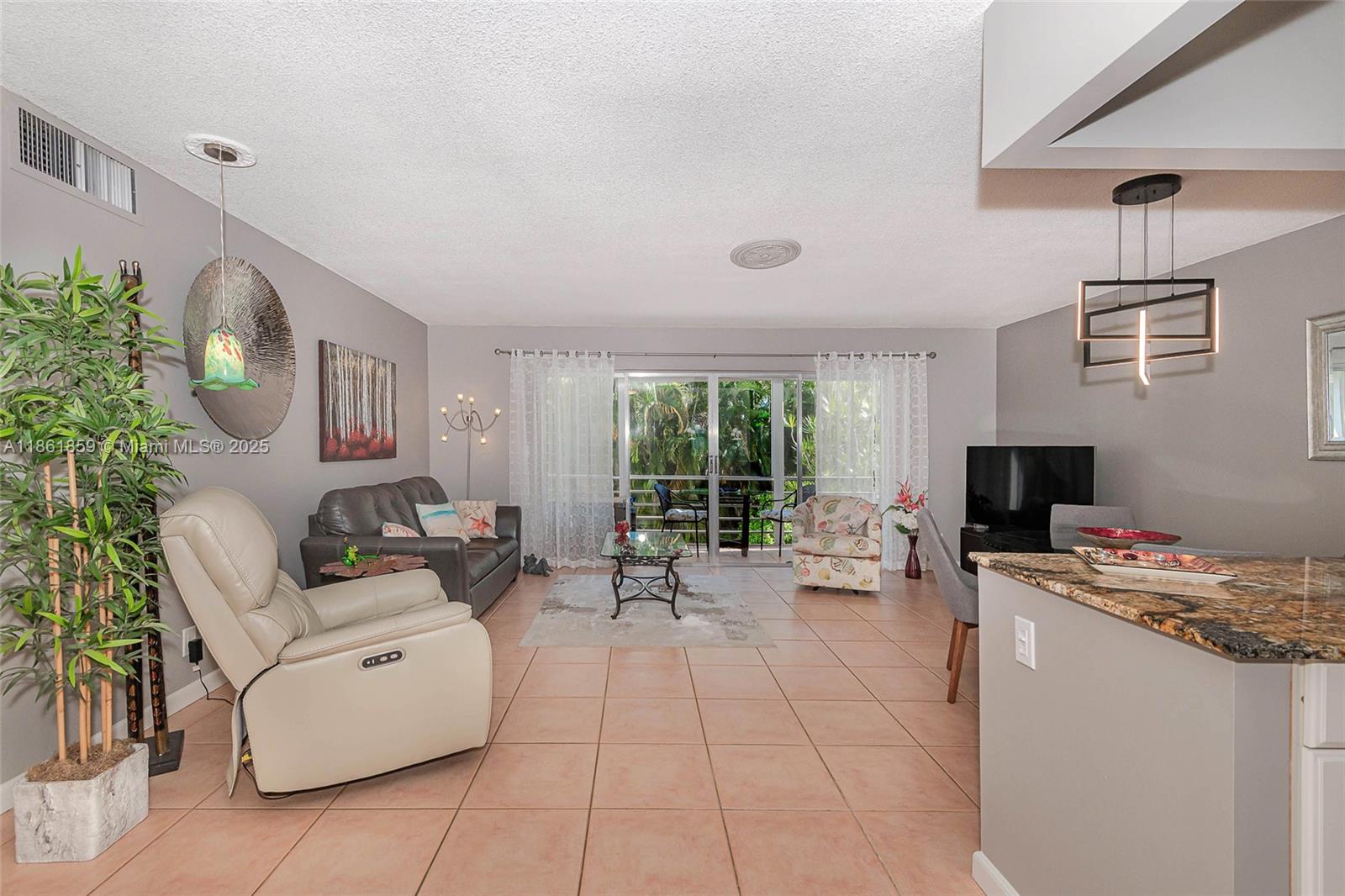 400 NE 14th Ave #214
