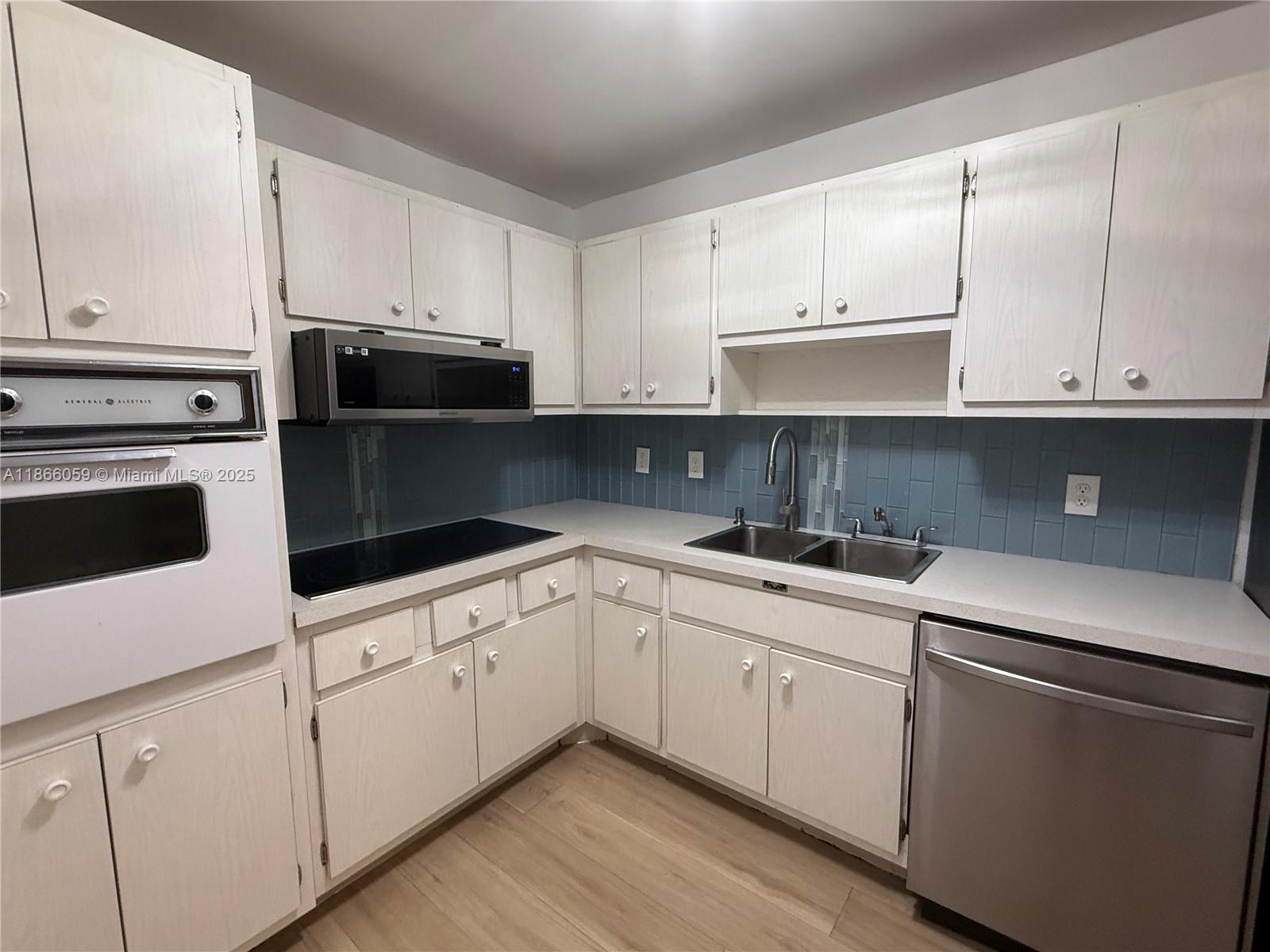 400 Kings Pt Dr #316
