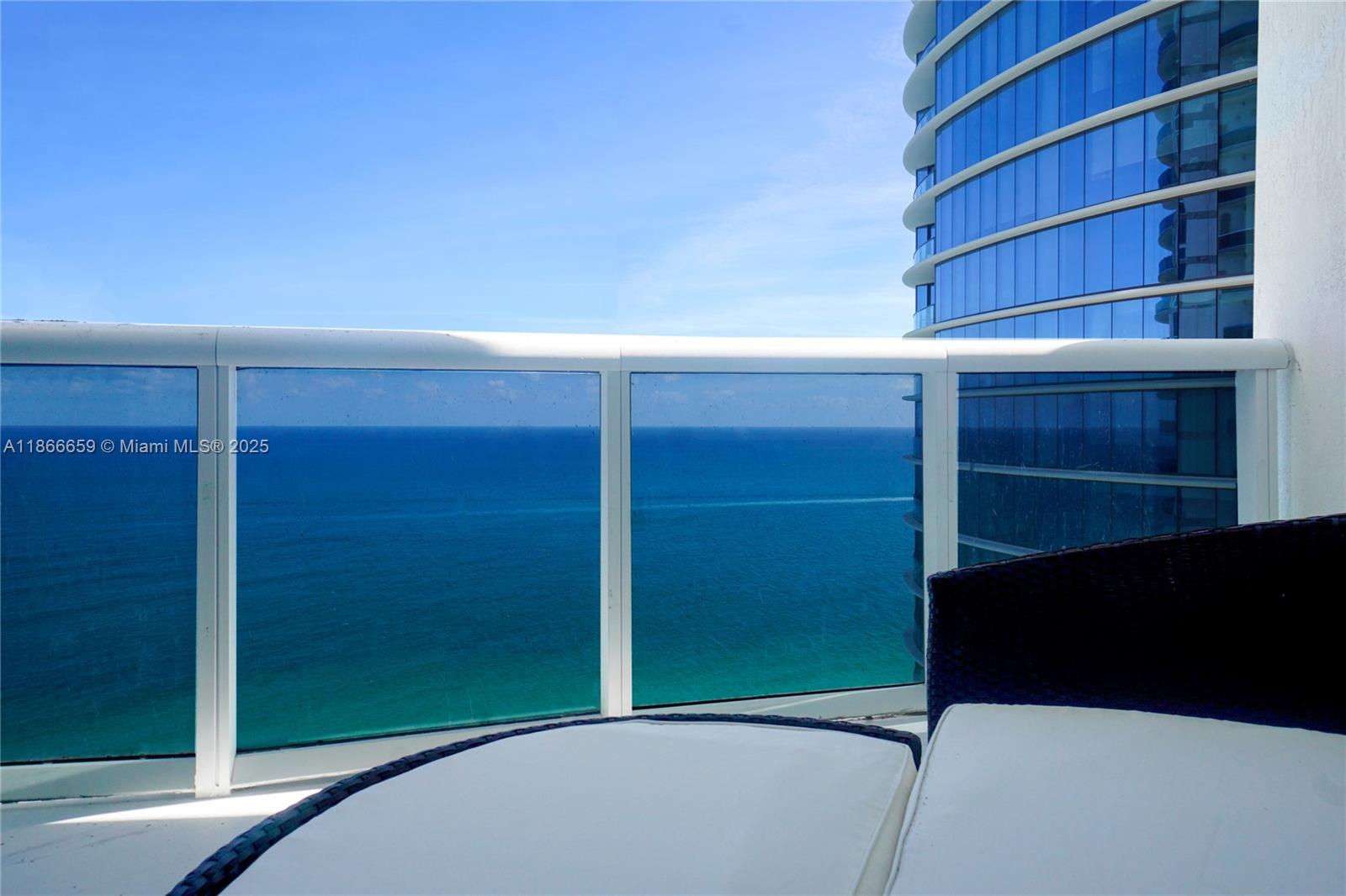 15811 Collins Ave #2606