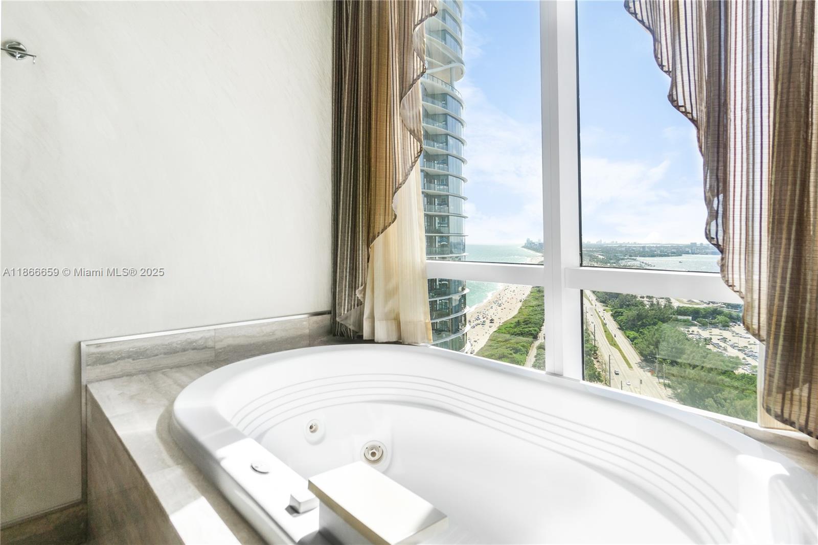 image Trump Tower 327
