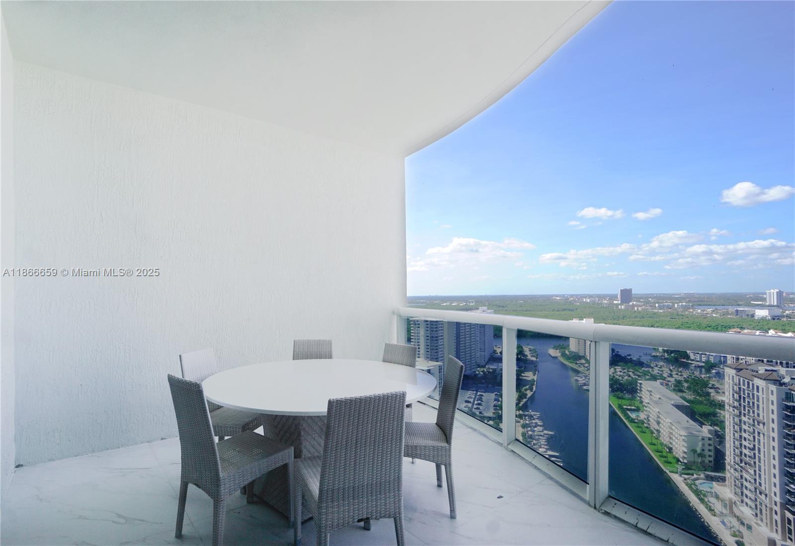 image Trump Tower 341