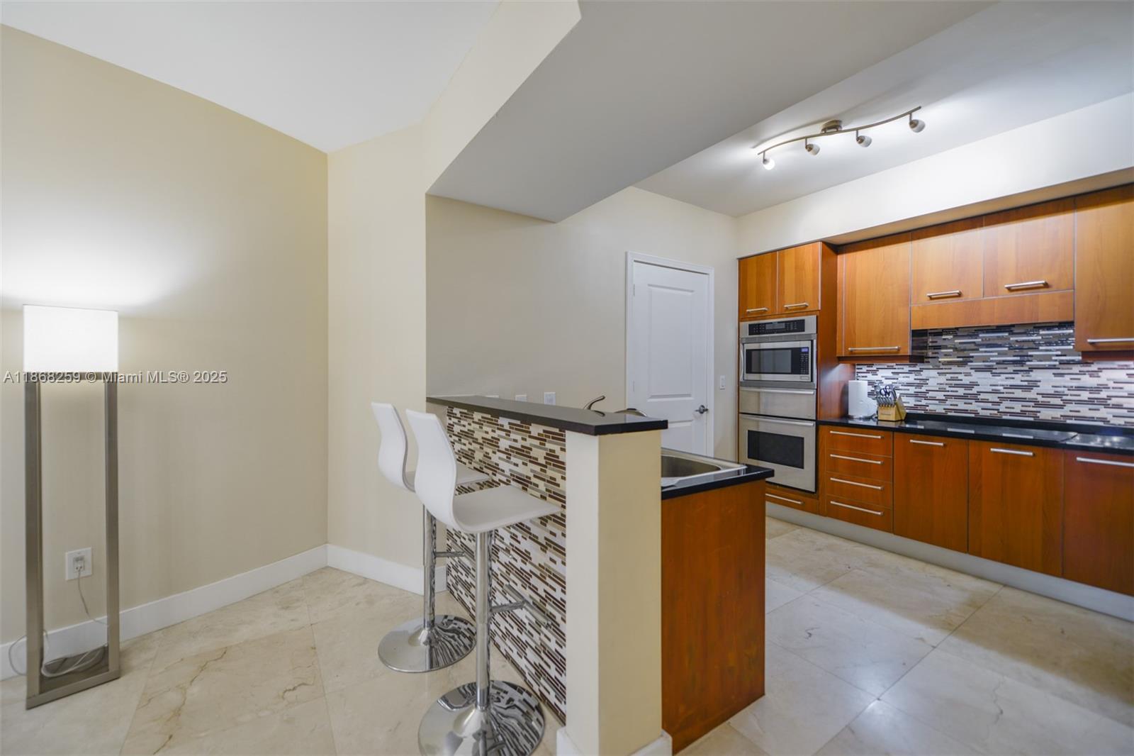 3101 S Ocean Dr #404 Hollywood, FL 33019