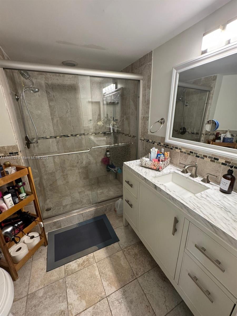 10245 NW 9th St Cir #114-9