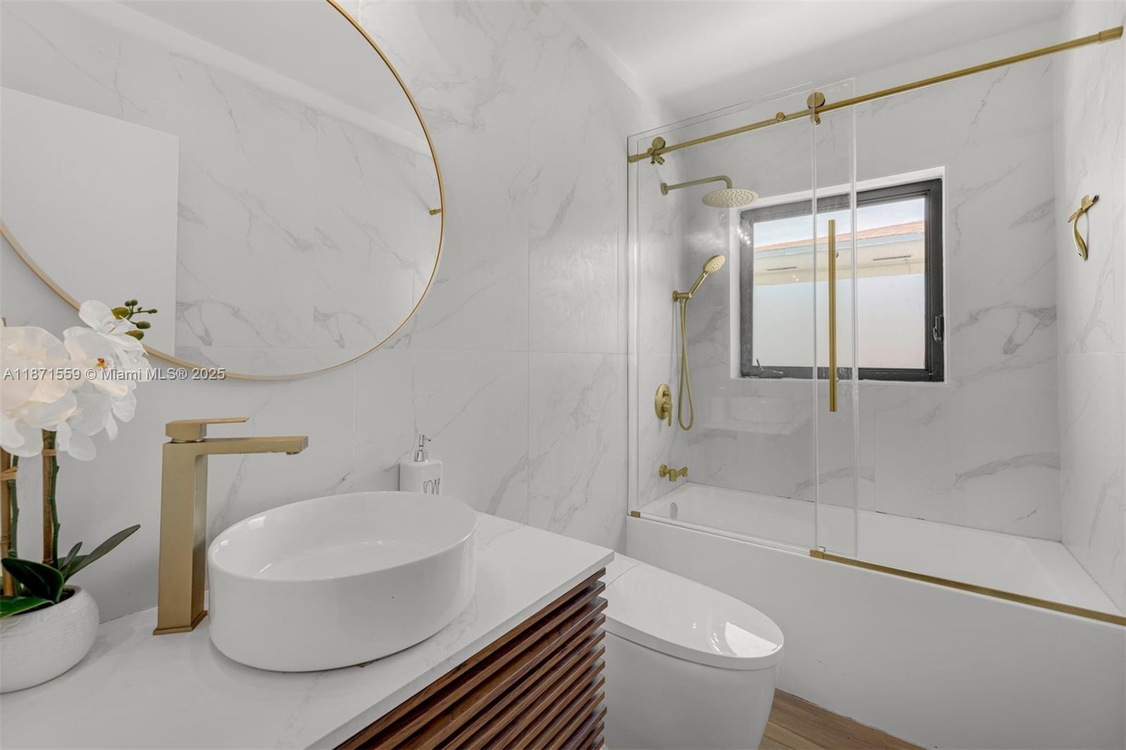 1370 71st St Miami Beach, FL 33141