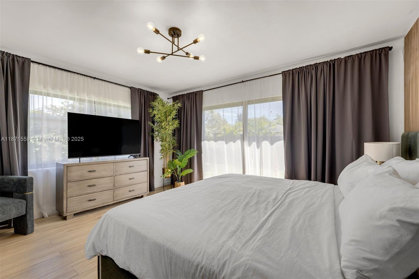 1370 71st St Miami Beach, FL 33141