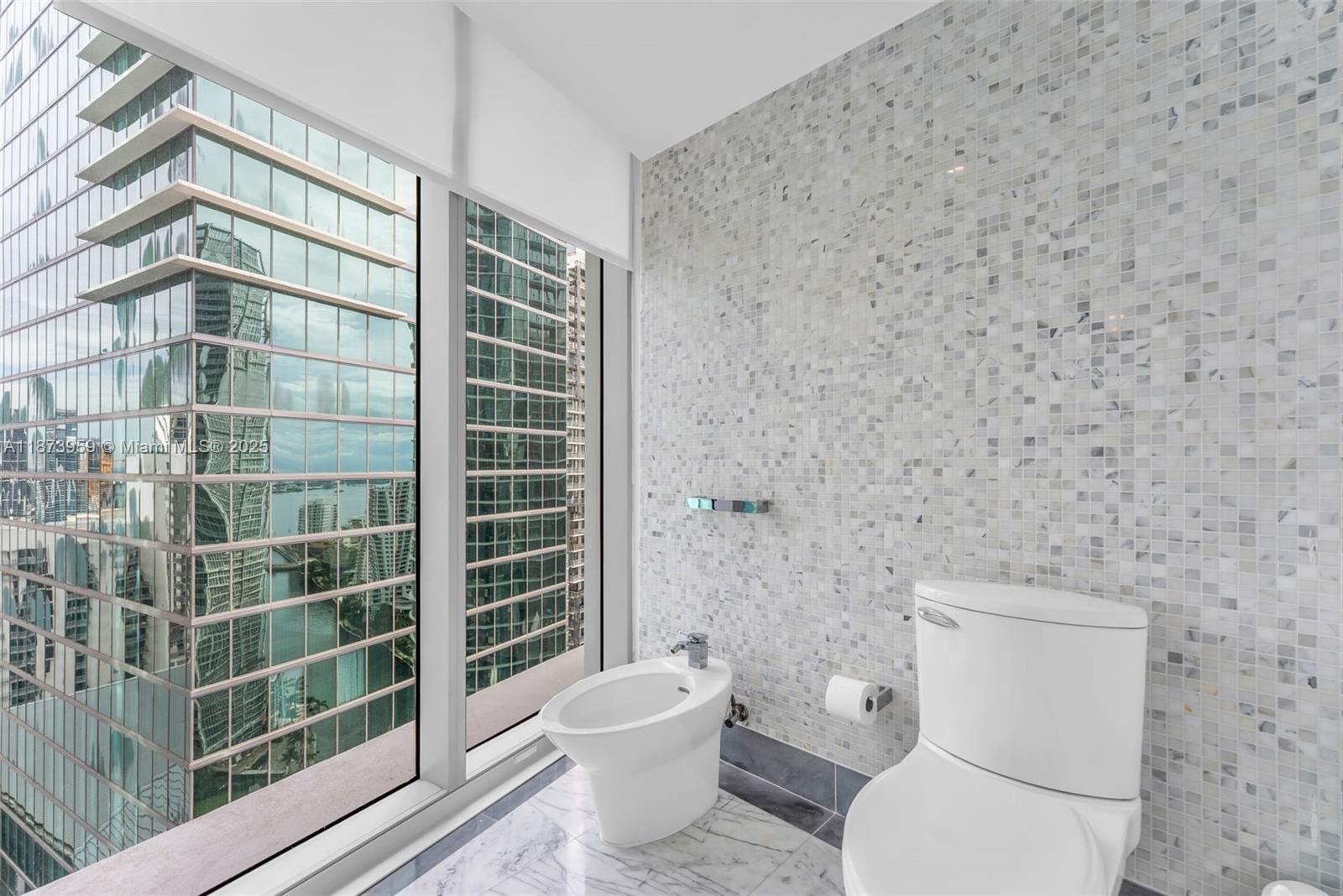 image Epic West Condo13