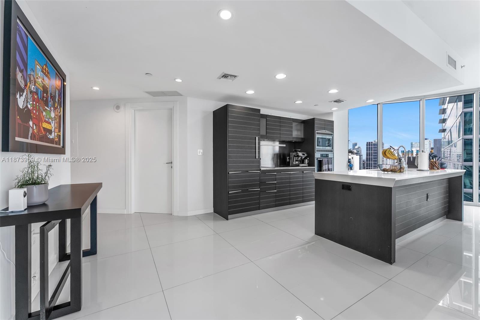 image Epic West Condo7