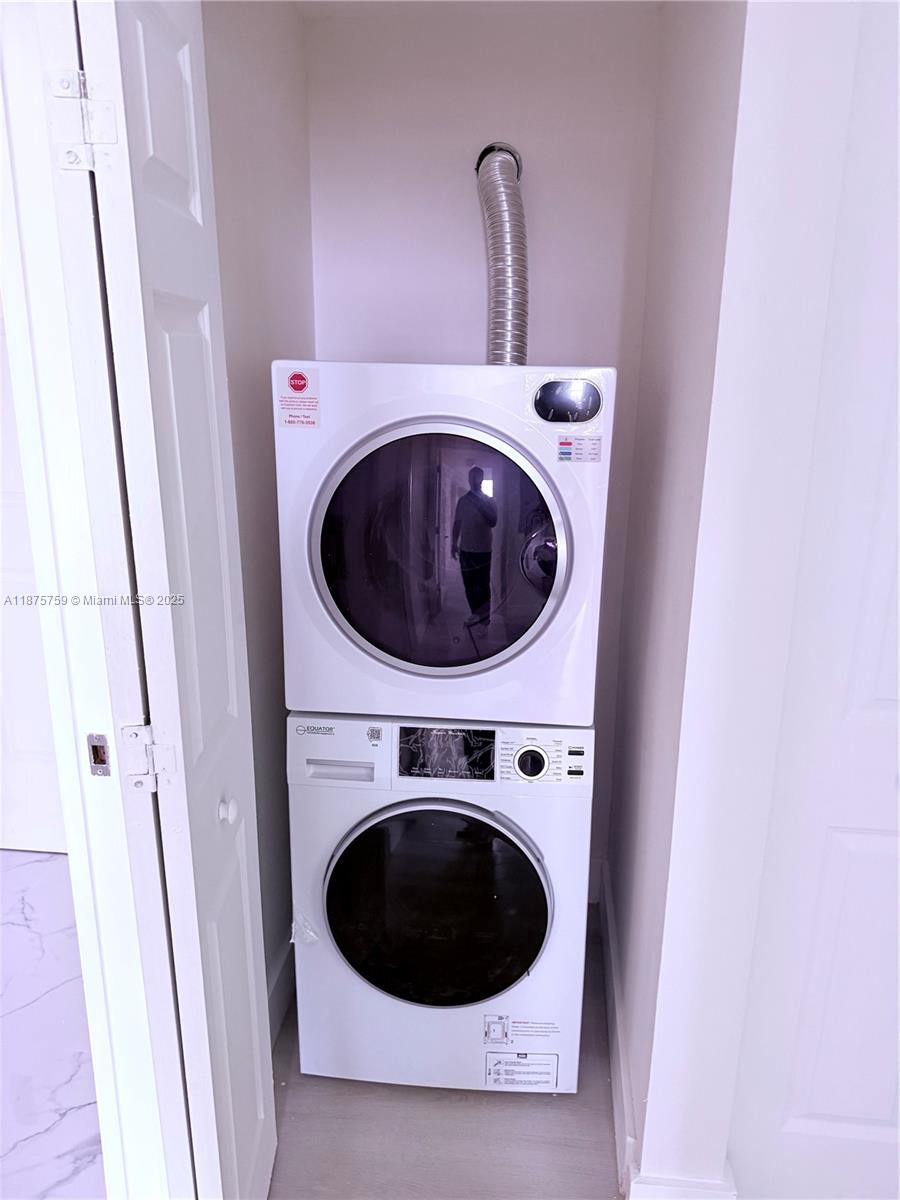 888 S Douglas Rd #1502 Coral Gables, FL 33134