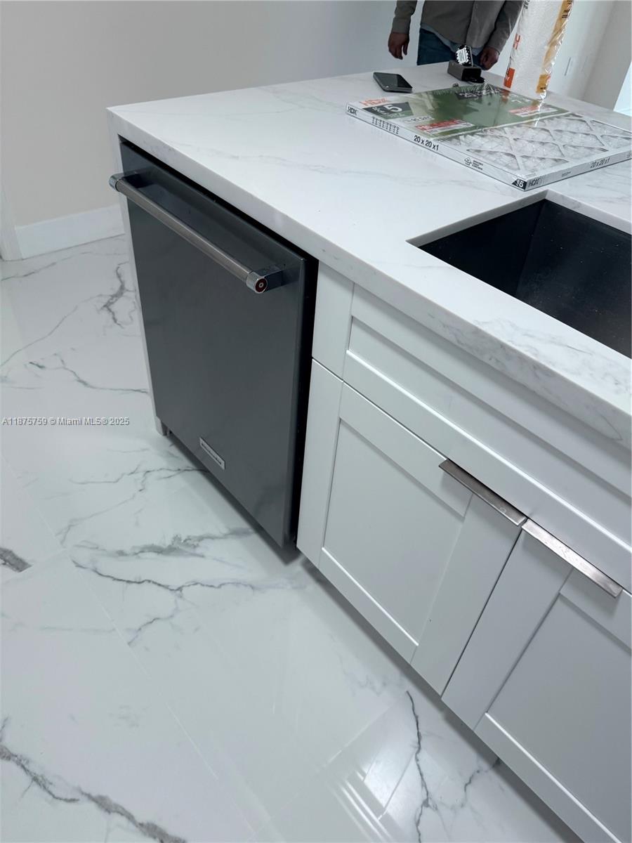 888 S Douglas Rd #1502 Coral Gables, FL 33134