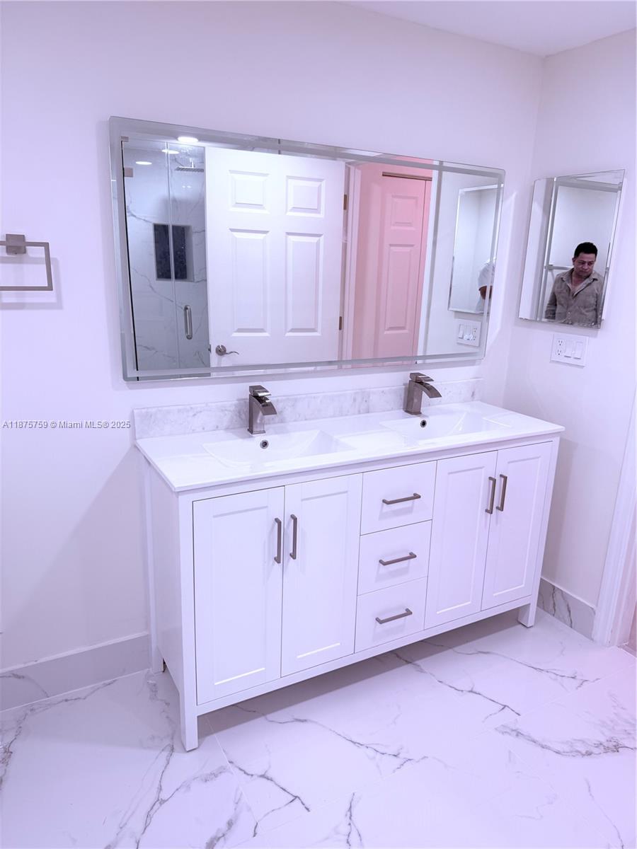 888 S Douglas Rd #1502 Coral Gables, FL 33134