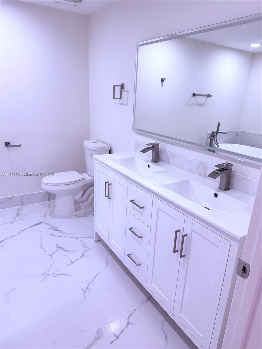 888 S Douglas Rd #1502 Coral Gables, FL 33134