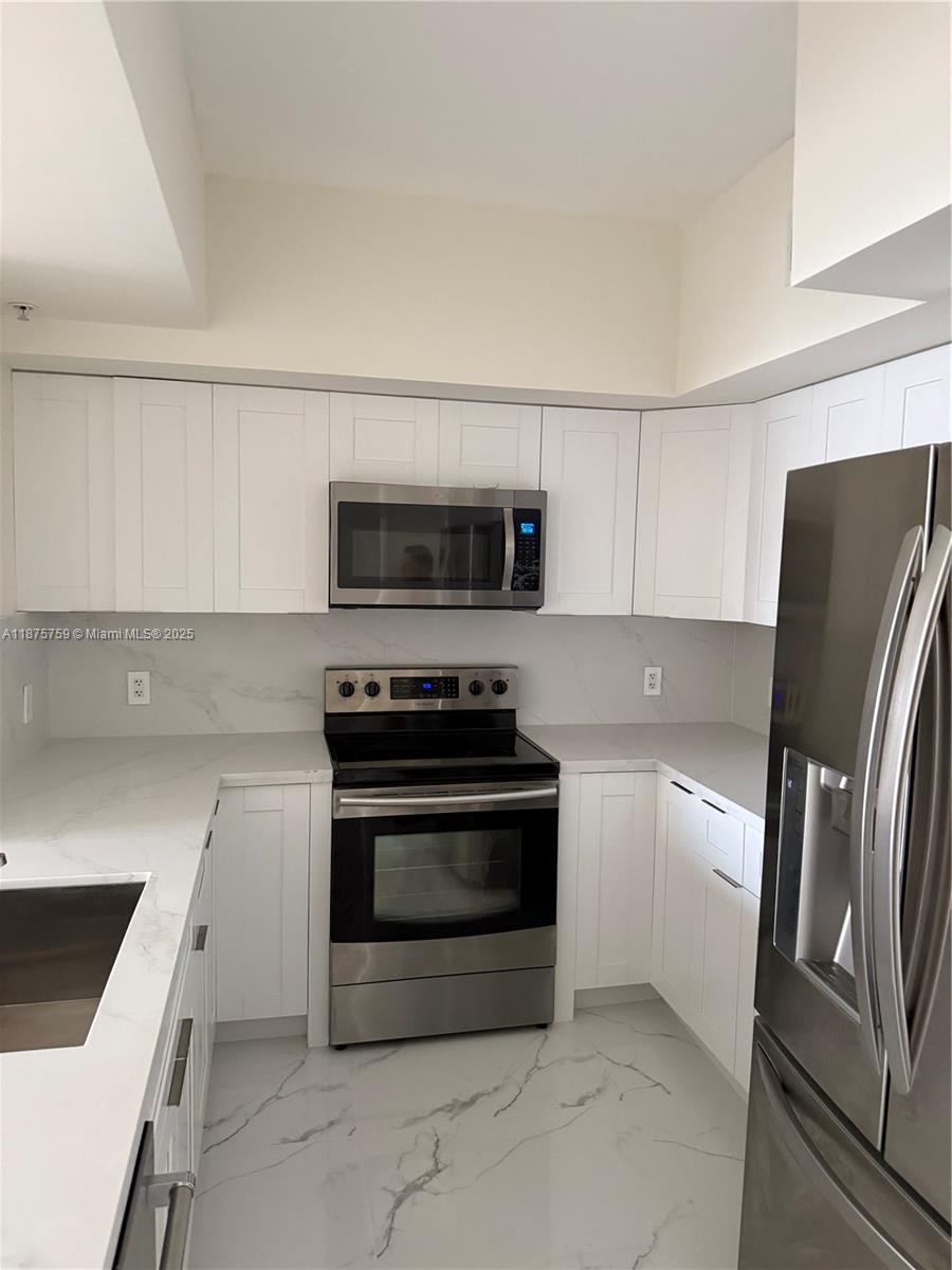 888 S Douglas Rd #1502 Coral Gables, FL 33134