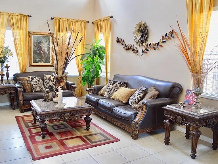 15601 SW 31st Ln Miami, FL 33185