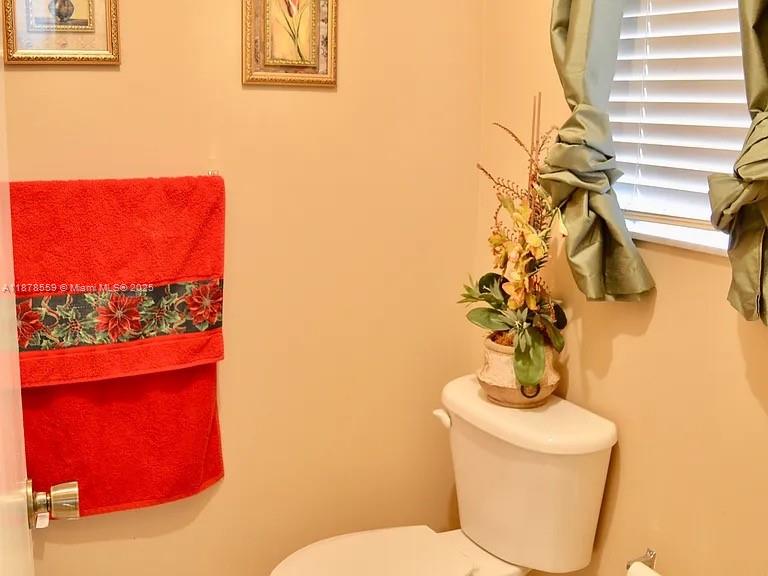 15601 SW 31st Ln Miami, FL 33185