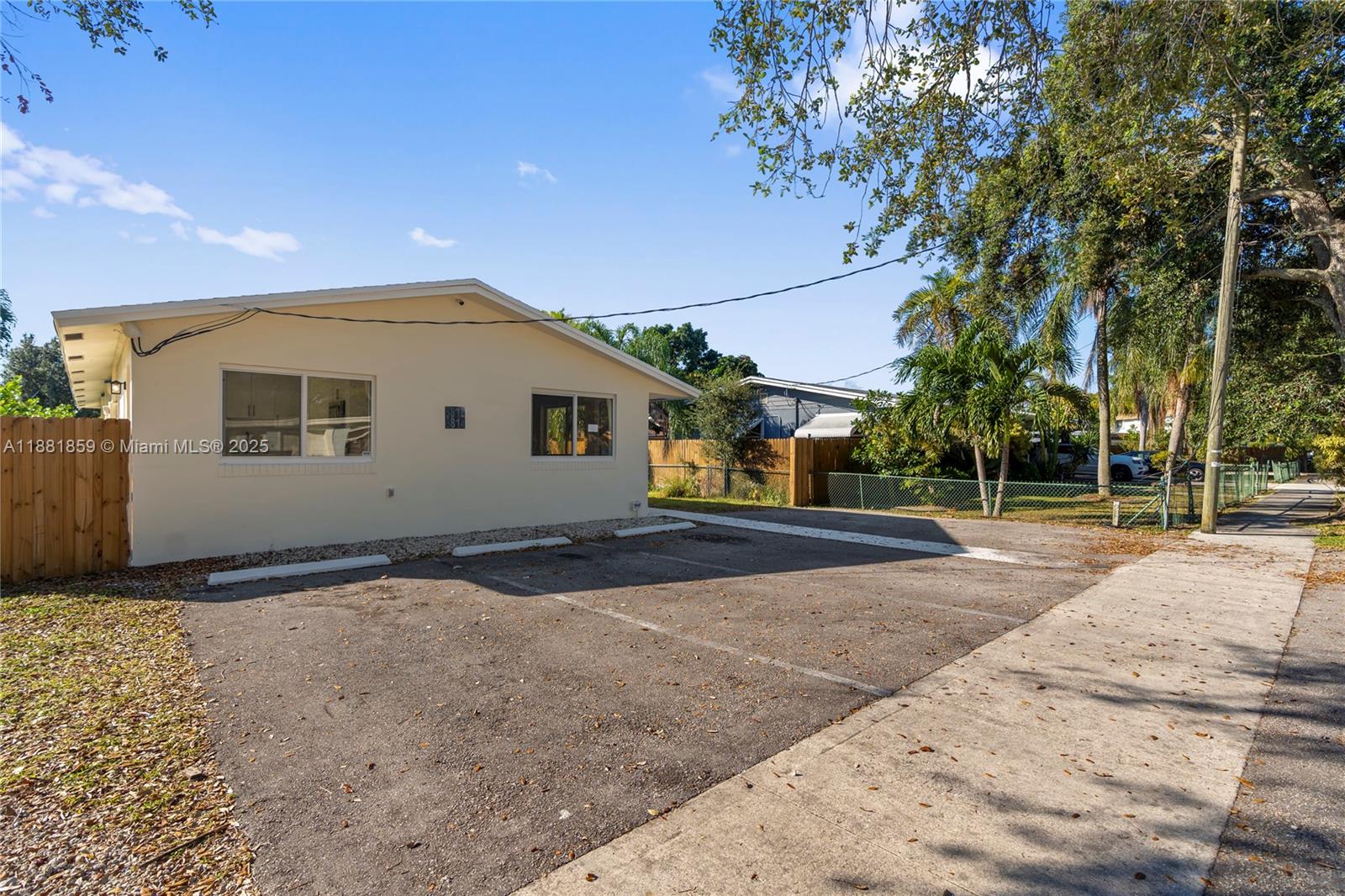 5814 Buchanan St #2