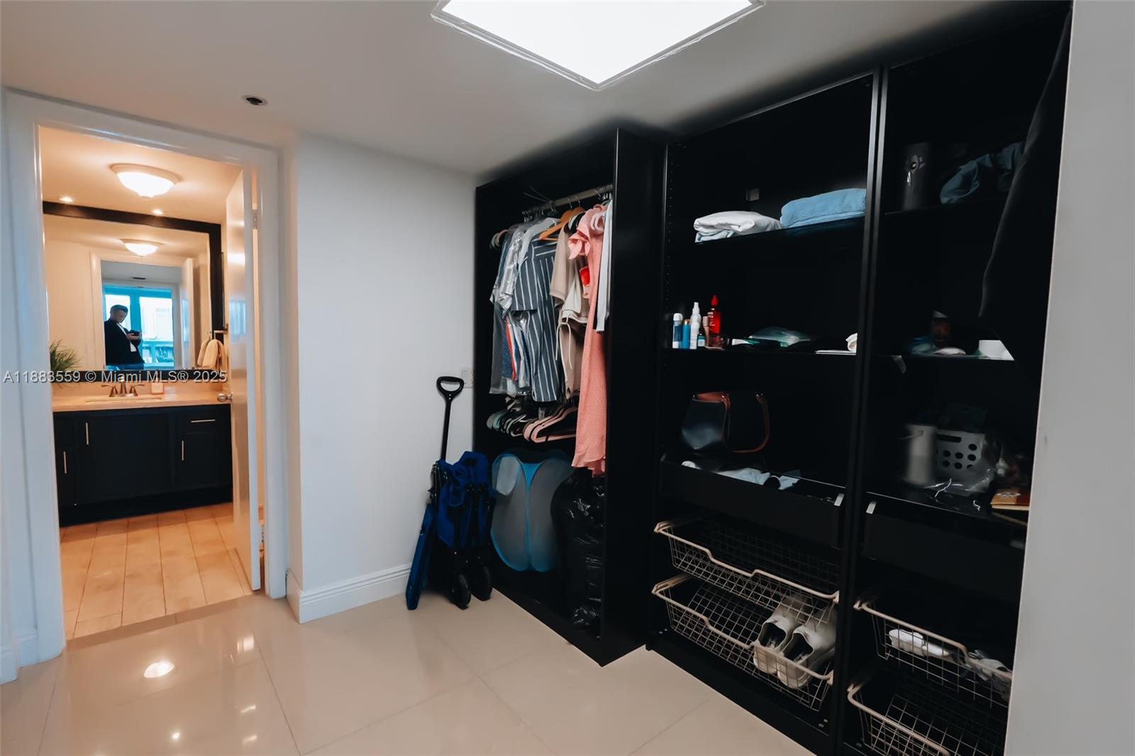 1717 N Bayshore Dr #A-1253 Miami, FL 33132 1717 N Bayshore Dr #A-1253 Miami, FL 33132