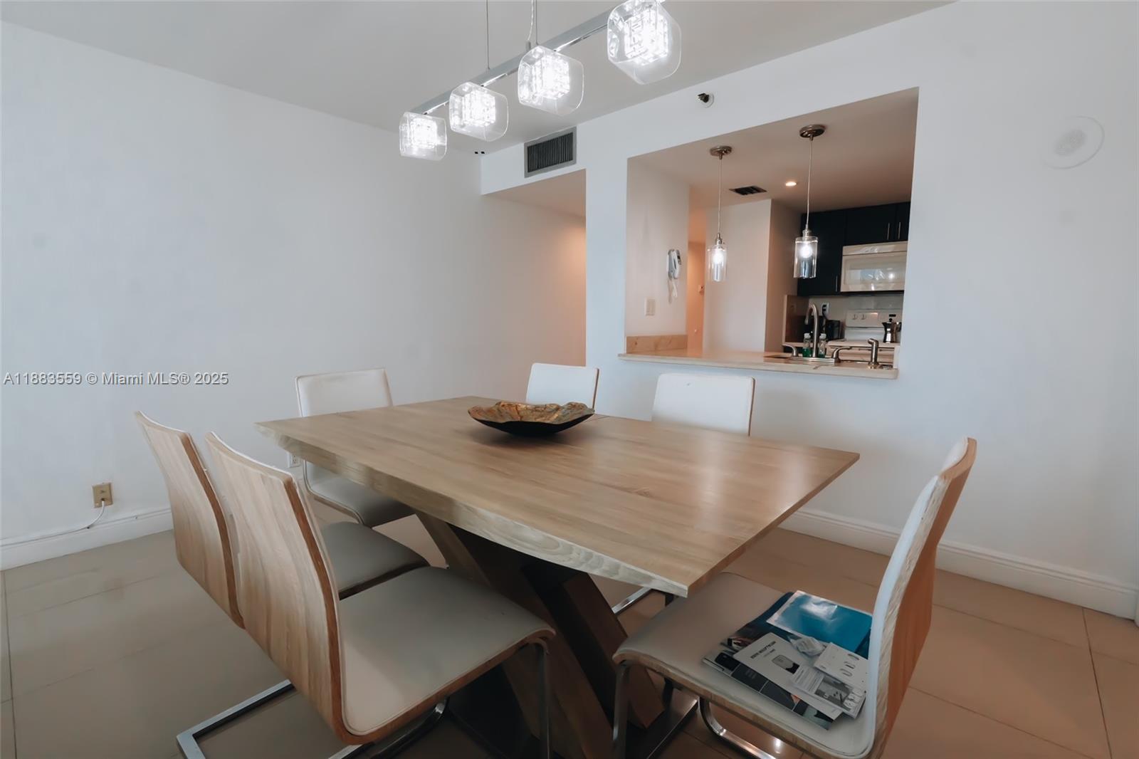 1717 N Bayshore Dr #A-1253 Miami, FL 33132 1717 N Bayshore Dr #A-1253 Miami, FL 33132