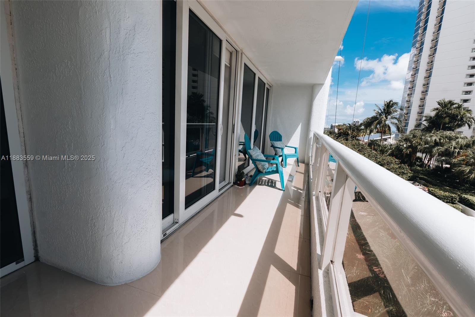 1717 N Bayshore Dr #A-1253 Miami, FL 33132 1717 N Bayshore Dr #A-1253 Miami, FL 33132