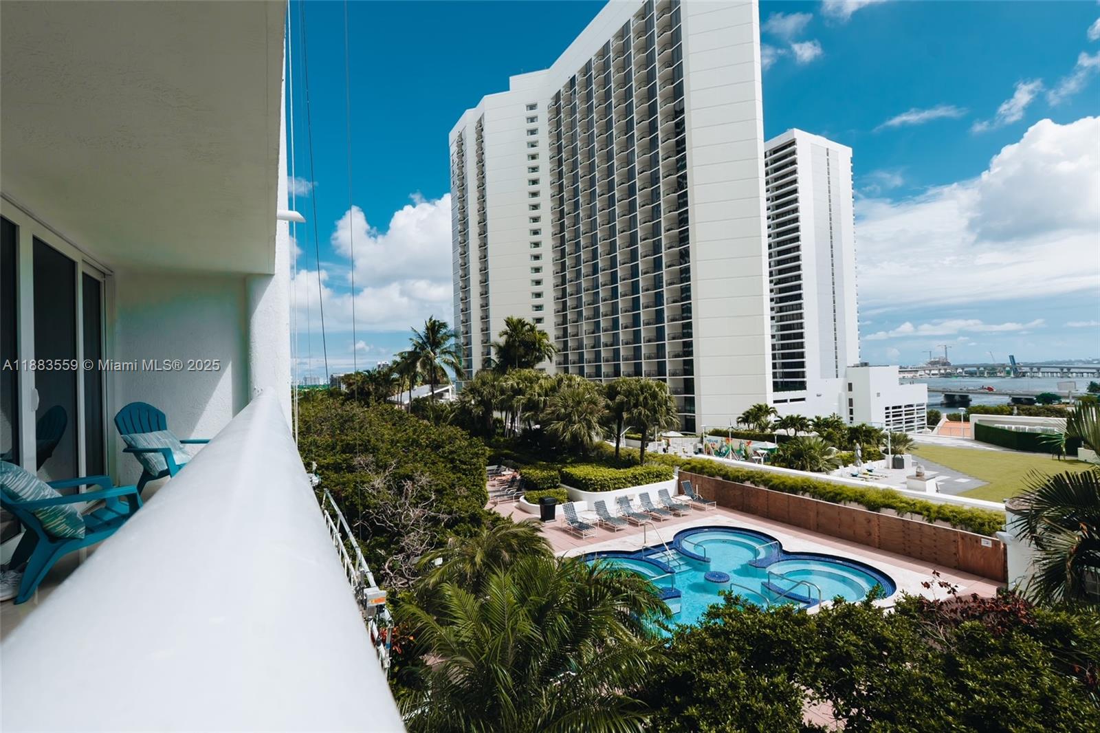 1717 N Bayshore Dr #A-1253 Miami, FL 33132 1717 N Bayshore Dr #A-1253 Miami, FL 33132