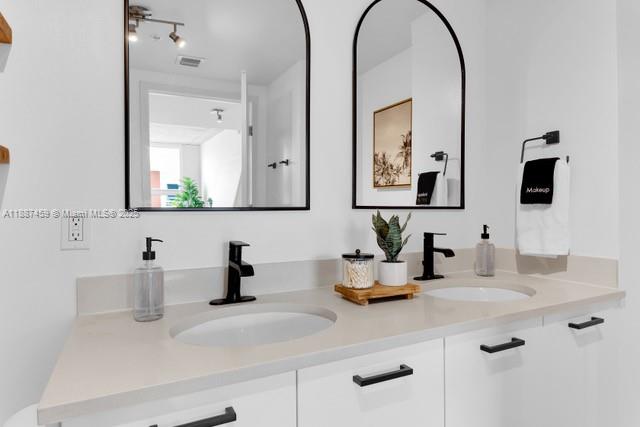 3250 NE 1st Ave #615 Miami, FL 33137 3250 NE 1st Ave #615 Miami, FL 33137