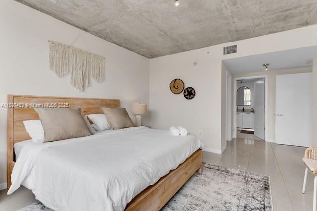 3250 NE 1st Ave #615 Miami, FL 33137 3250 NE 1st Ave #615 Miami, FL 33137