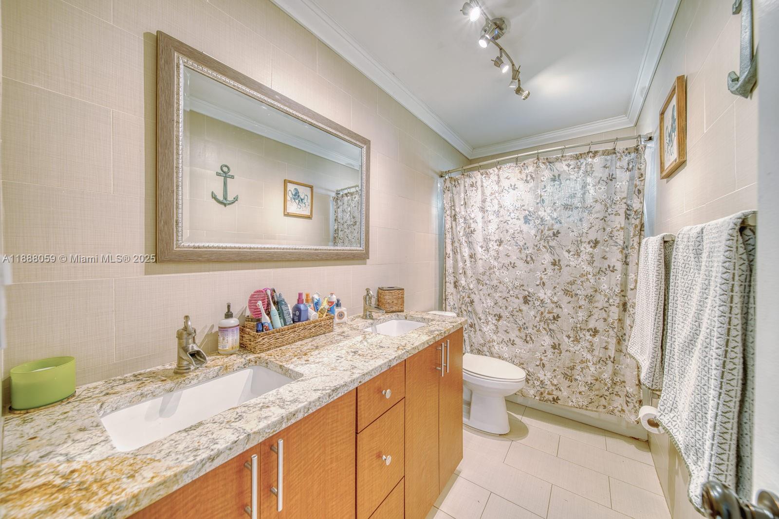 9104 SW 180th St Palmetto Bay, FL 33157