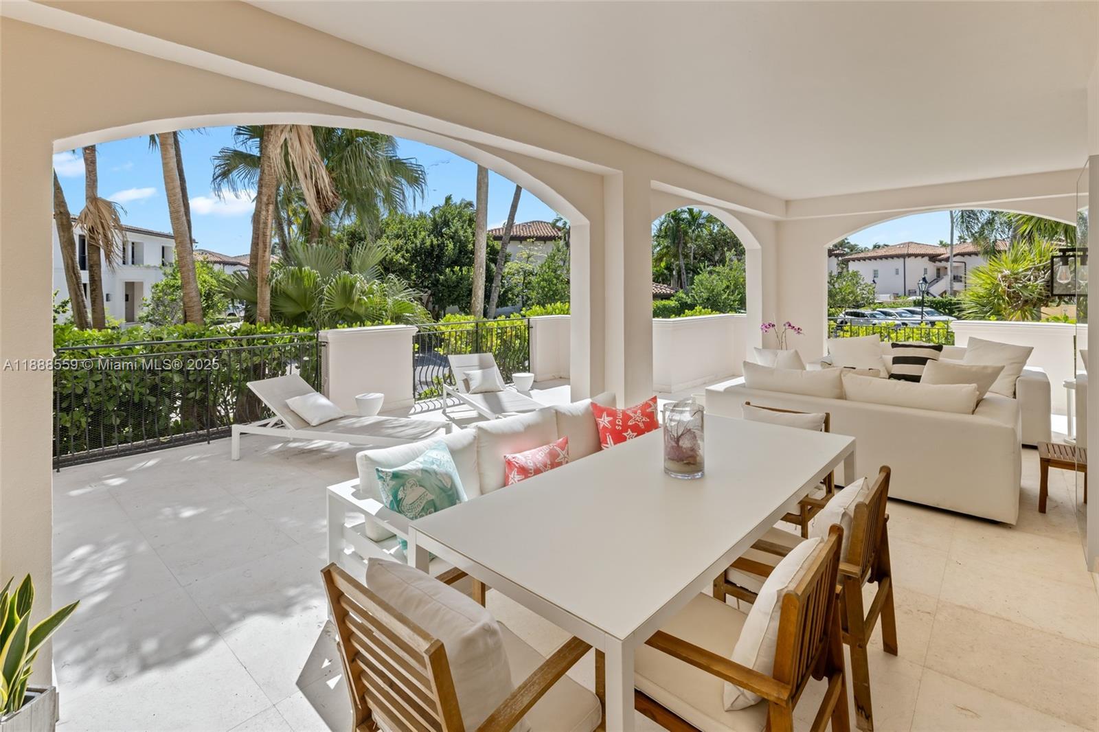 19216 Fisher Is Dr #19216 Miami Beach, FL 33109