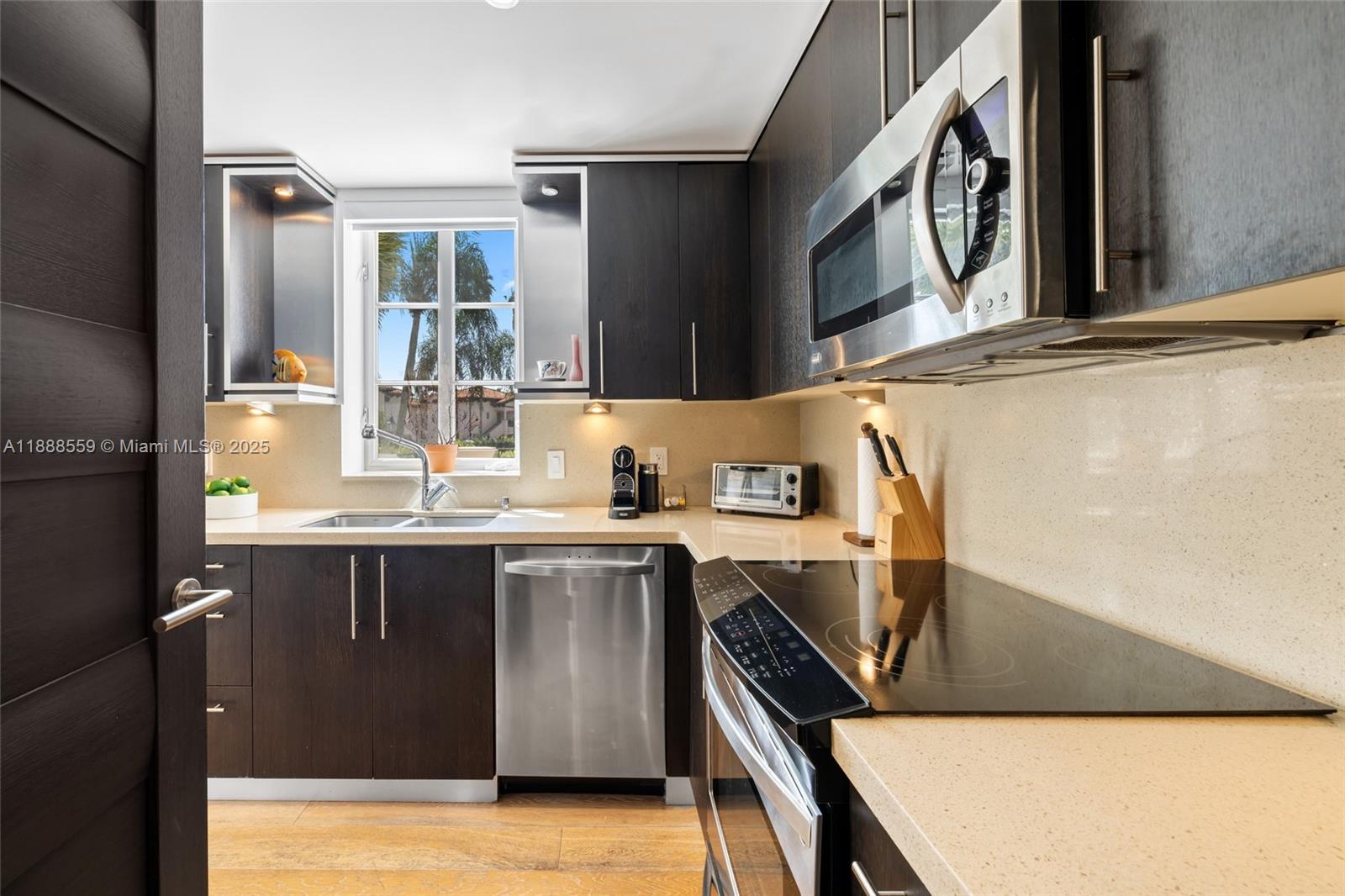 19216 Fisher Is Dr #19216 Miami Beach, FL 33109