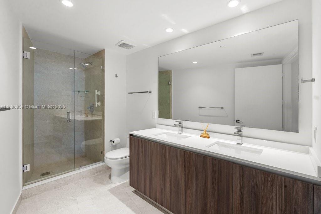 image Aria On The Bay Condo21