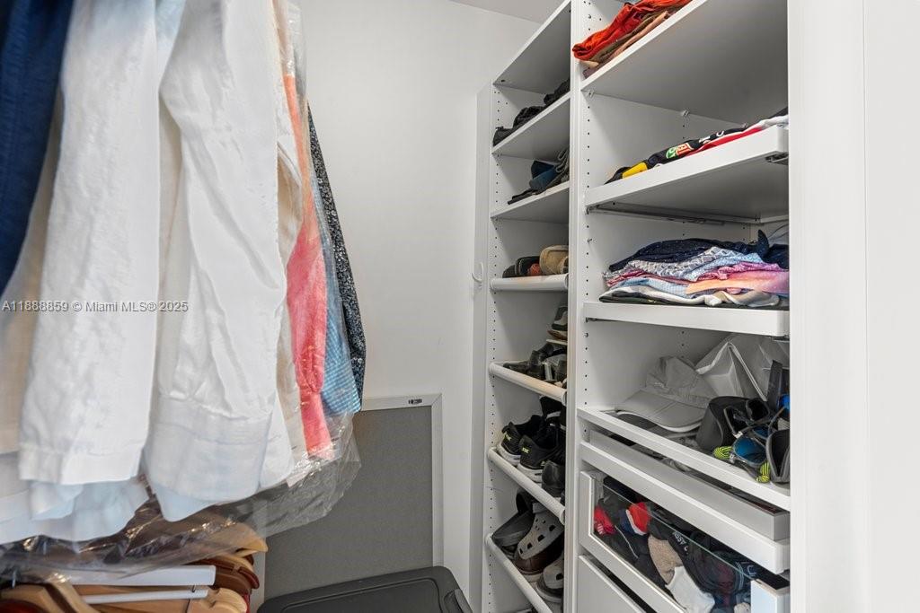 image Aria On The Bay Condo27