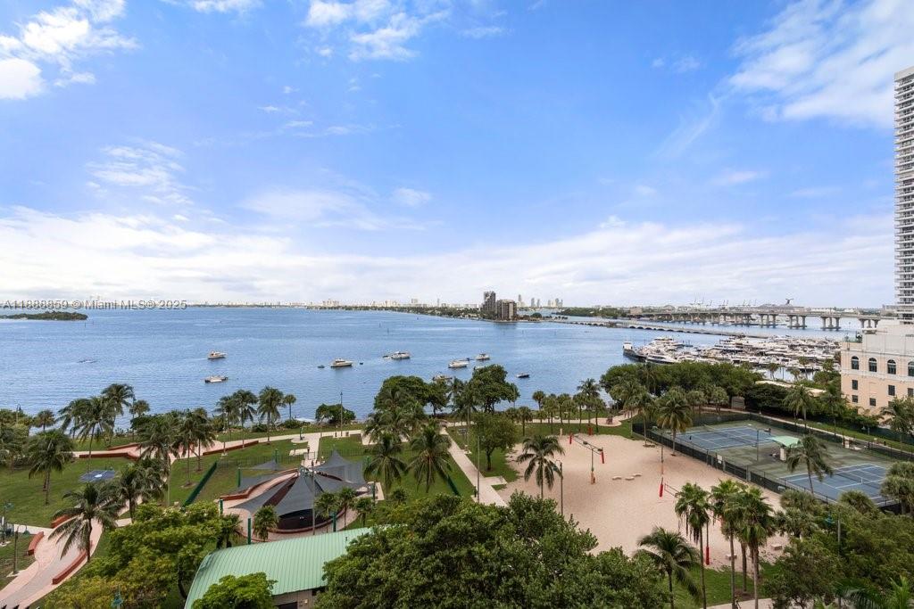 image Aria On The Bay Condo39