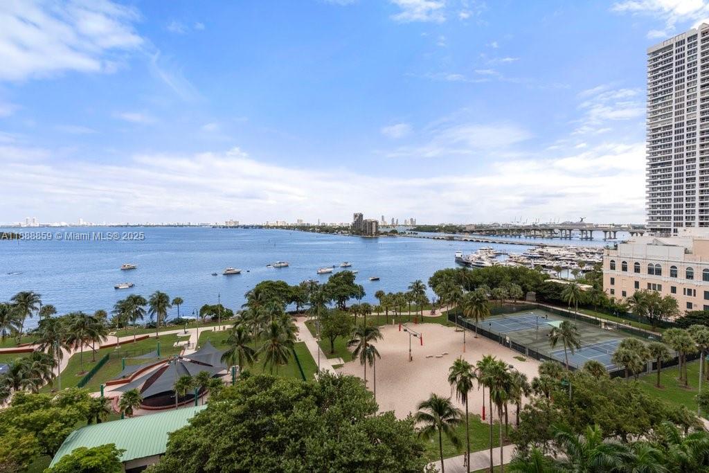 image Aria On The Bay Condo40