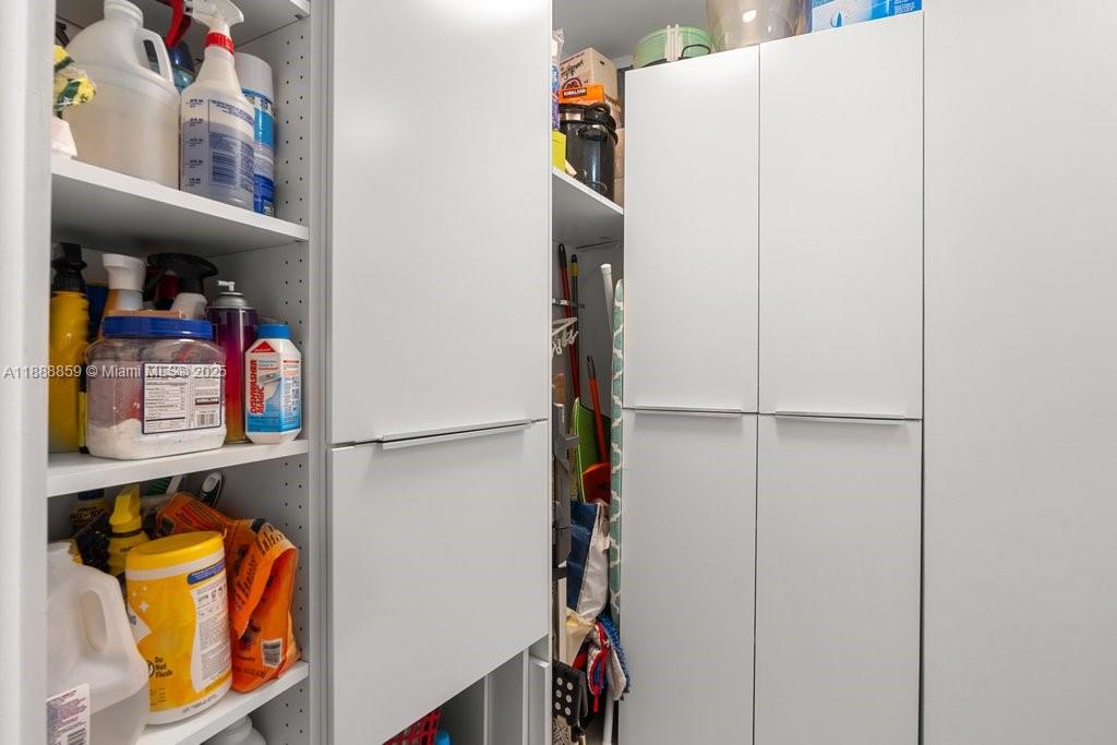 image Aria On The Bay Condo43