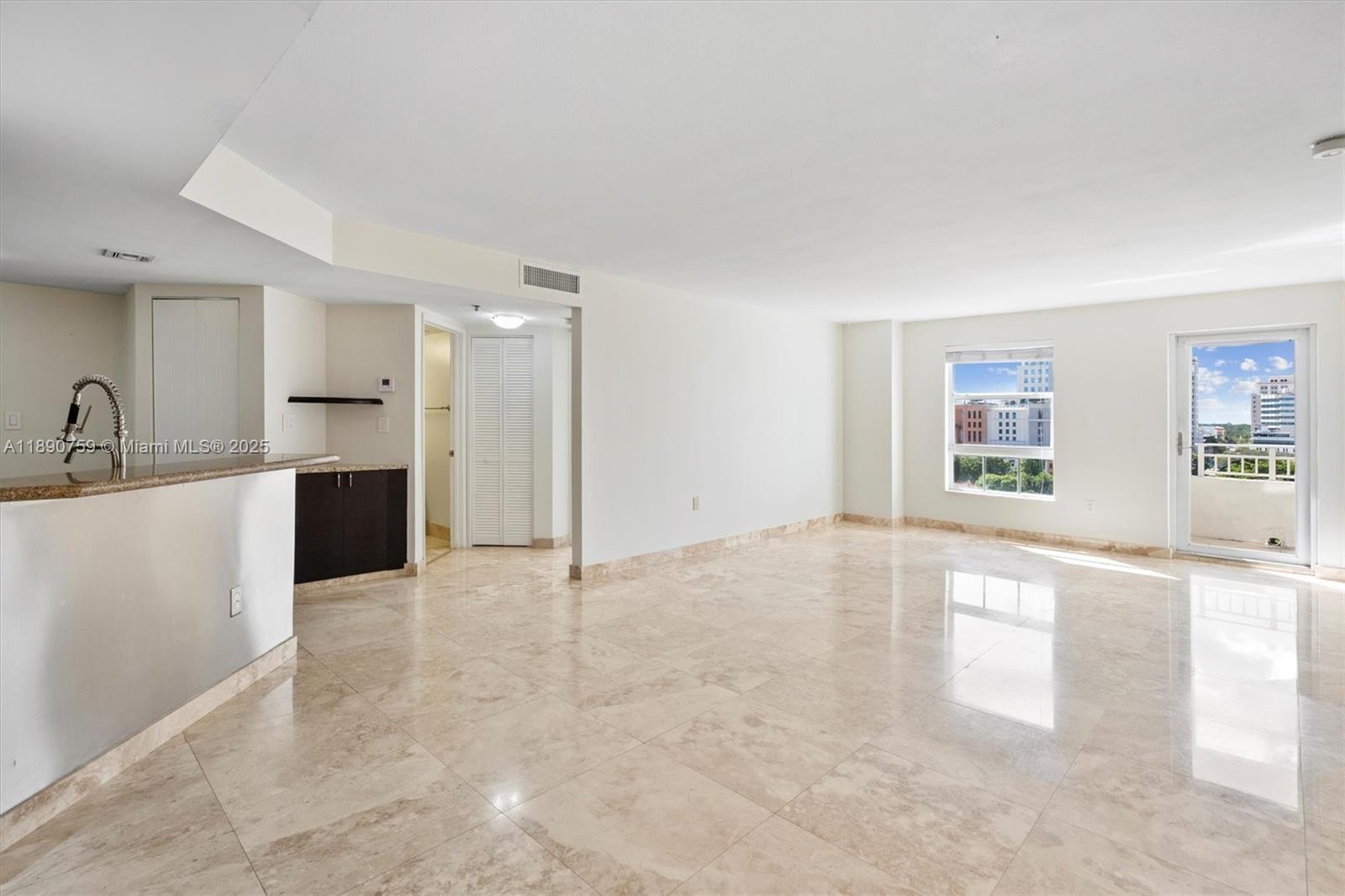 2351 Douglas Rd #906 Miami, FL 33145