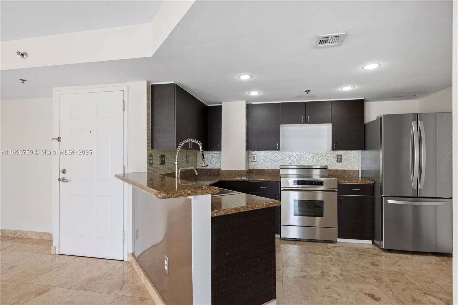 2351 Douglas Rd #906 Miami, FL 33145