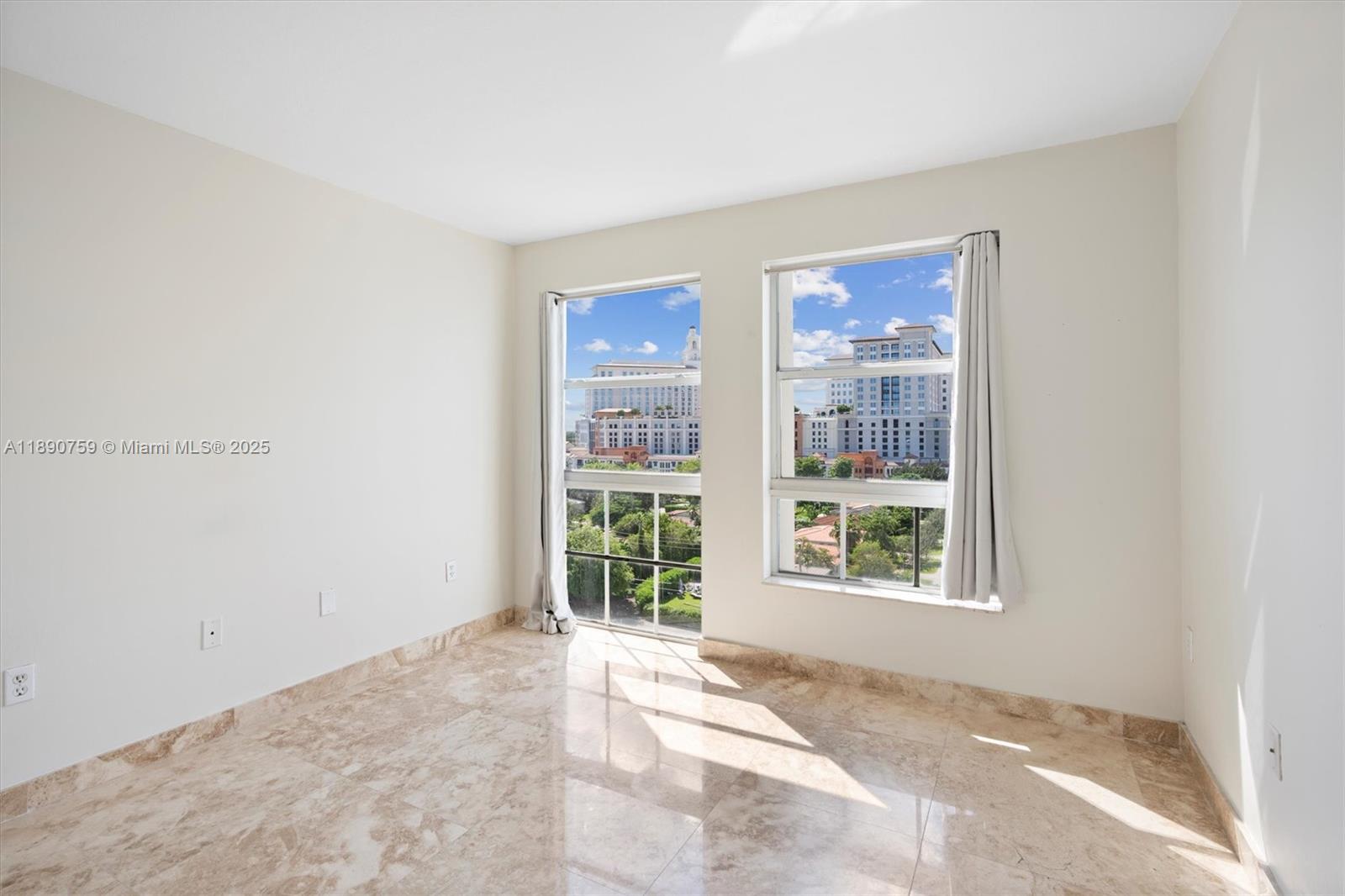 2351 Douglas Rd #906 Miami, FL 33145