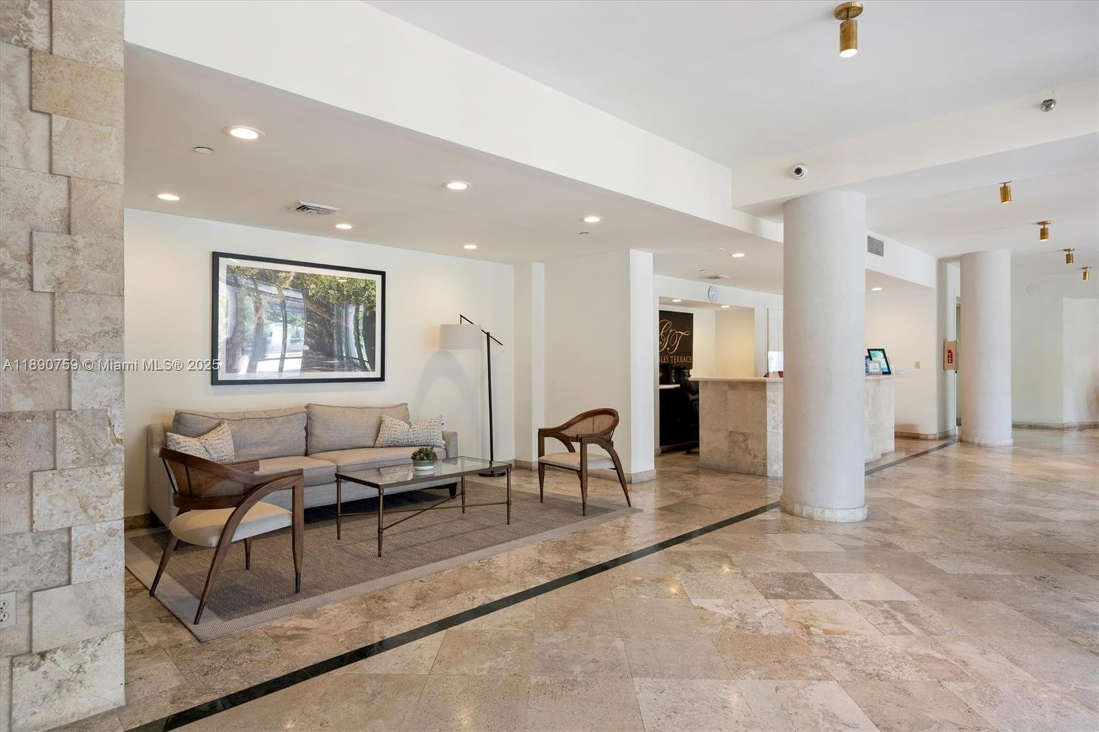 2351 Douglas Rd #906 Miami, FL 33145