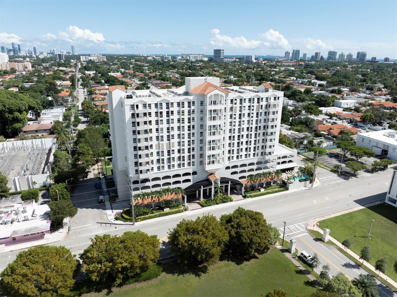 2351 Douglas Rd #906 Miami, FL 33145